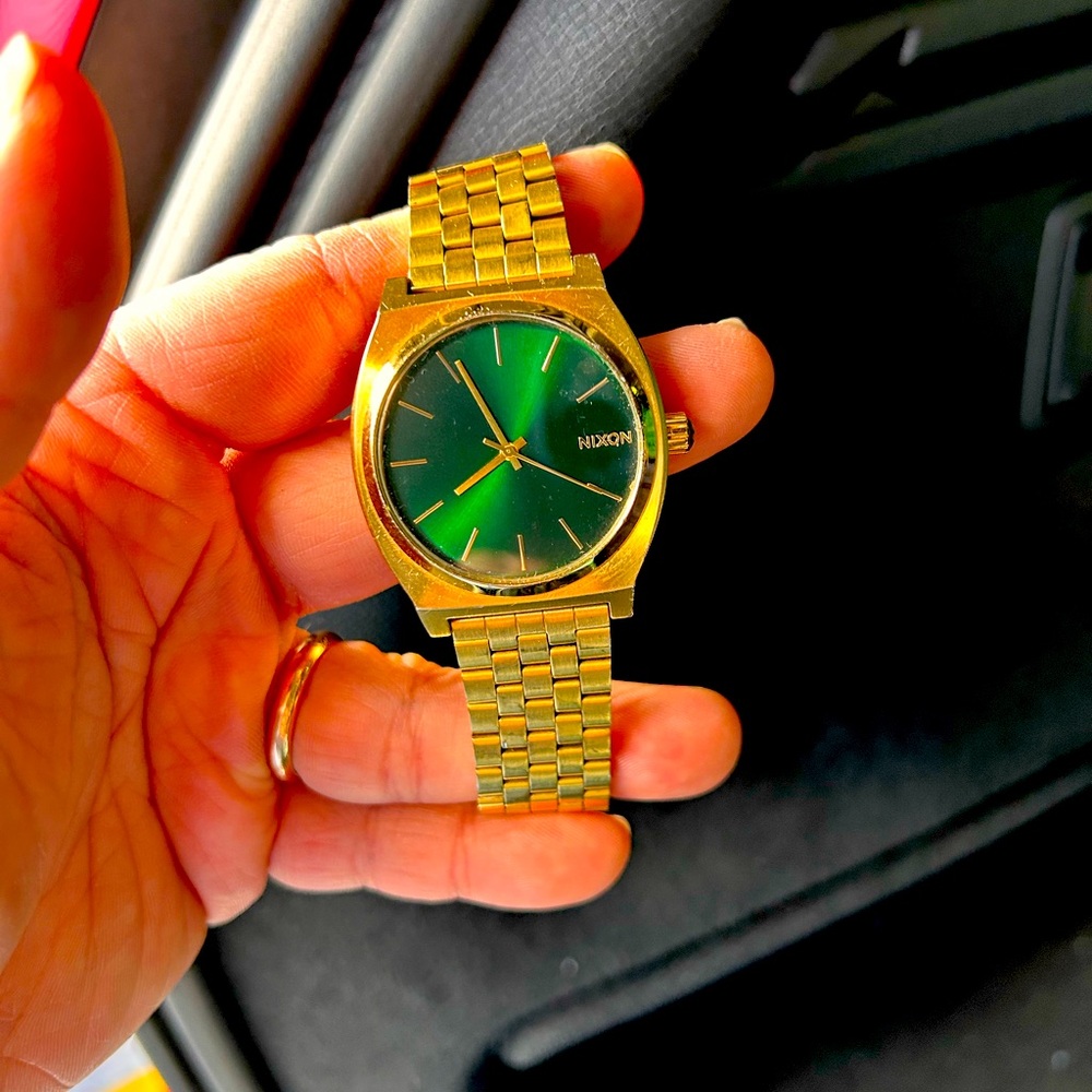 NIXON green face watch- Used